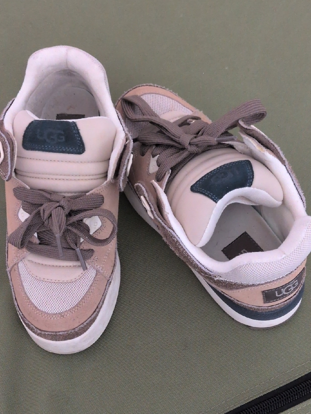 Women's Ugg Sneakers Size 8